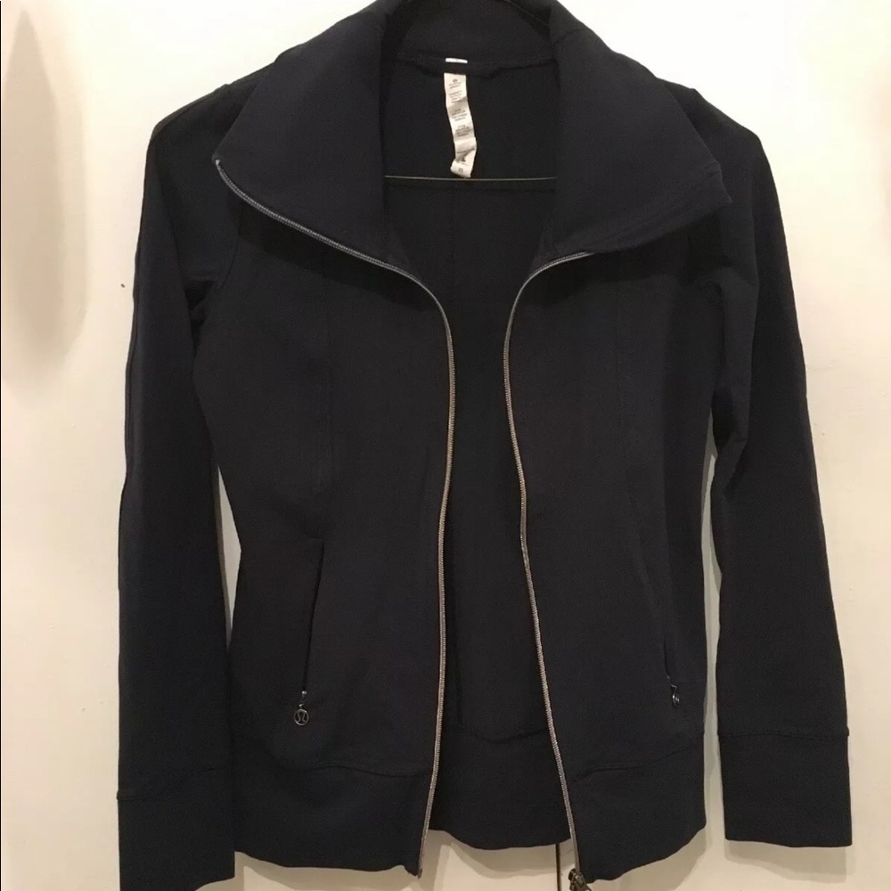 LULULEMON JACKET​​​​​​​ - Picture 5 of 8